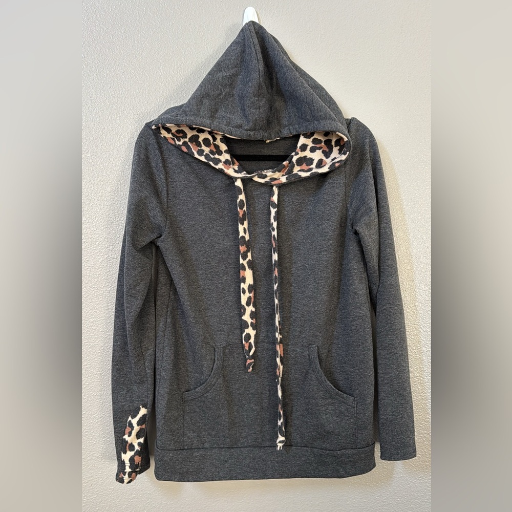 7th Ray Women’s Large Sweatshirt